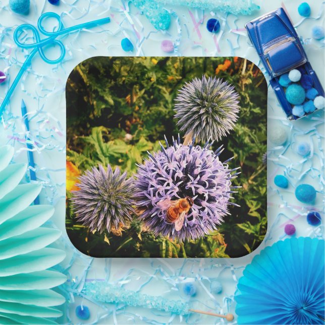 Wasp, auf blauen Blumen Pappteller (Party)