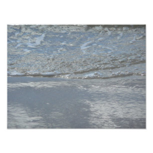 Wasser, das am Strand leckt, abstrakte Fotografie