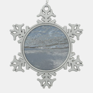 Wasser, das am Strand leckt, abstrakte Fotografie Schneeflocken Zinn-Ornament