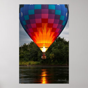 Wasser, das Heißluft-Ballone ausrangiert Poster