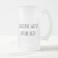 Wasser sparen Bier trinken Mattglasierte Tasse Vat