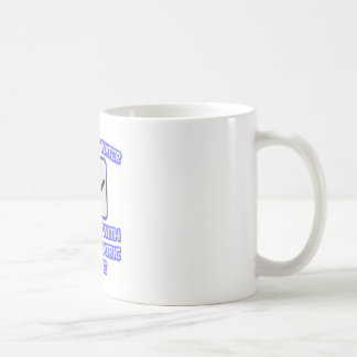 Wasser sparen .. Dusche mit psychiatrischer Kranke Kaffeetasse