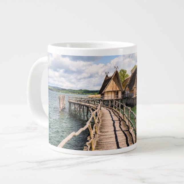 Wasser | Stilhäuser über dem Wasser Jumbo-Tasse (Vorderseite Links)