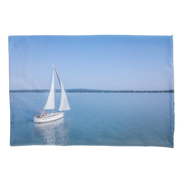 Wasser | Yacht am Plattensee Ungarn Kissenbezug (Vorderseite)