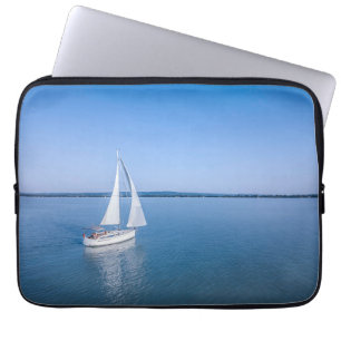 Wasser   Yacht am Plattensee Ungarn Laptopschutzhülle