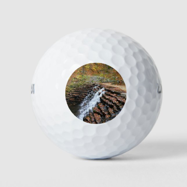 Wasserfall am Laurel Hill Staat Park II Golfball (Vorderseite)