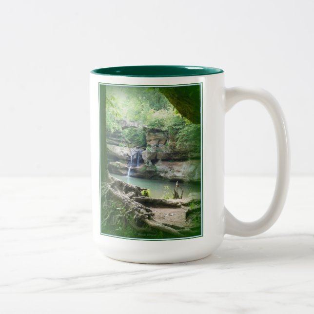 Wasserfall an der Höhle des alten Mannes Zweifarbige Tasse (Rechts)