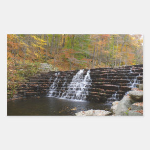 Wasserfall im Laurel Hill Staat Park I Rechteckiger Aufkleber