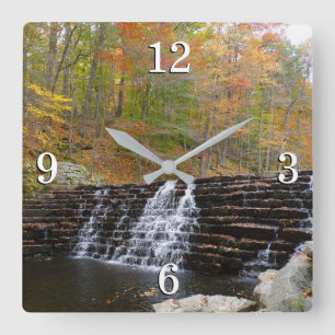 Wasserfall im Laurel Hill State Park I Quadratische Wanduhr