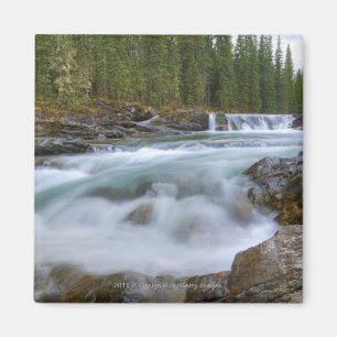 Wasserfall im Schaf-Fluss in Rocky Mountains Magnet