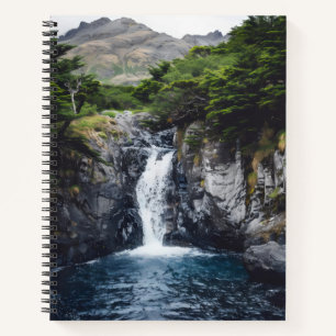 Wasserfall im Wald Notizbuch