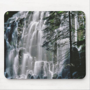 Wasserfall im Wald, Oregon Mousepad