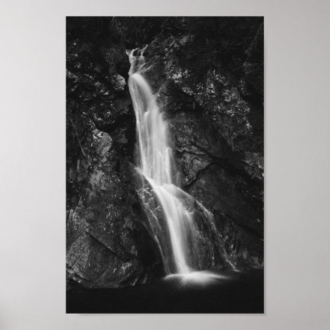 Wasserfall in der Schlucht von Hell, Slowenien Poster (Vorne)