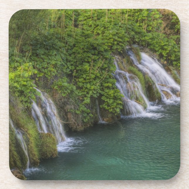 Wasserfall, Nationalpark der Plitvicer Seen und Untersetzer (Vorderseite)