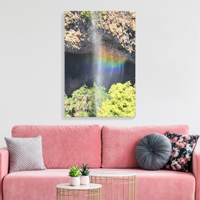 Wasserfall-Regenbogen Leinwanddruck (Insitu (Wohnzimmer))