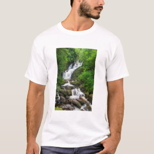 Wasserfall Torc landschaftlich, Irland T-Shirt
