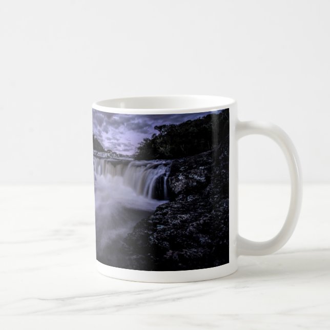 Wasserfall von Venâncios Kaffeetasse (Rechts)