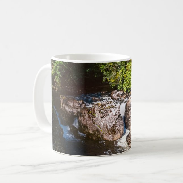 Wasserfälle bei Betws-y-Coed, Snowdonia, Wales Kaffeetasse (Vorderseite Links)