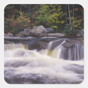 Wasserfälle, Kancamagus Highway, Weiß Quadratischer Aufkleber