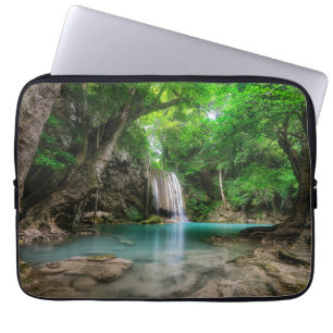 Wasserfälle   Kanchanaburi, Thailand Laptopschutzhülle
