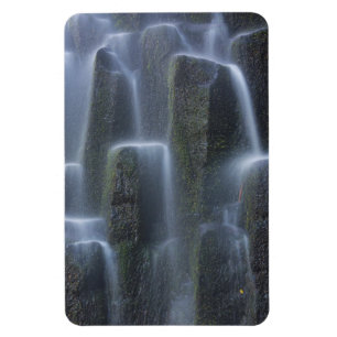 Wasserfälle über Basaltsäulen Magnet