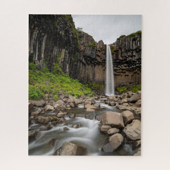 Wasserfälle | Wasserfall Svartifoss, Südisland (Vertikal)