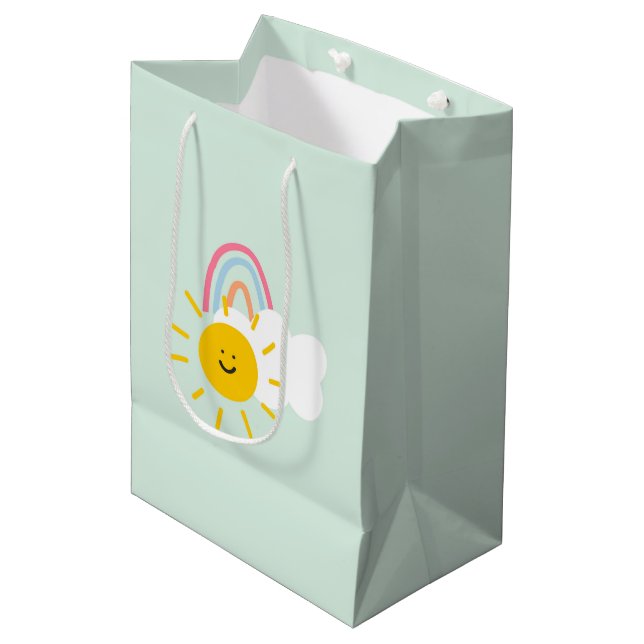 Wasserfarbe Boho Regenbogen und Sonne Mittlere Geschenktüte (Vorderseite Schrägansicht)