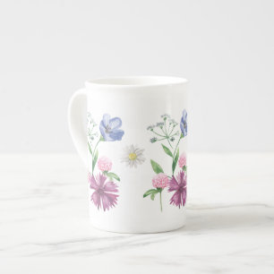 Wasserfarbe der Wildblume Frühjahr Prozellantasse