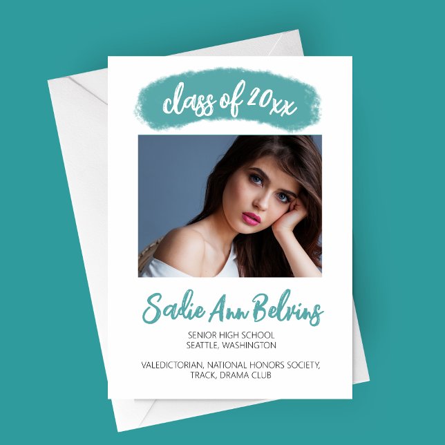 Wasserfarbe Pinselstrich Abschluss Ankündigung (Watercolor Brush Stroke Modern Graduation Photo Announcement Card)