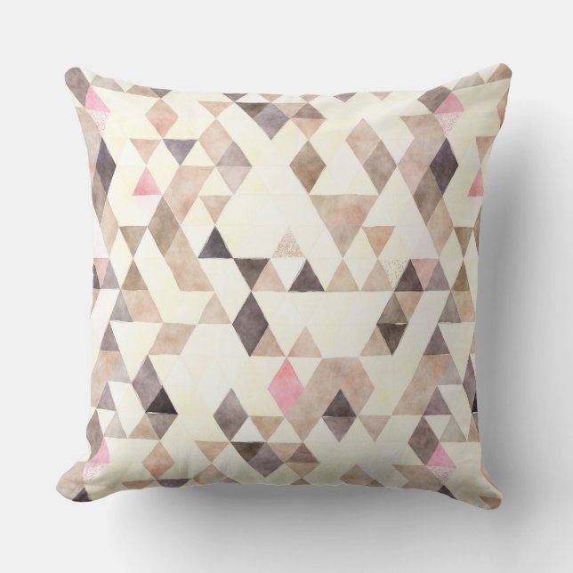 Wasserfarbe Tan Mocha Cream Pink Dreiecke Muster Kissen (Vorderseite)