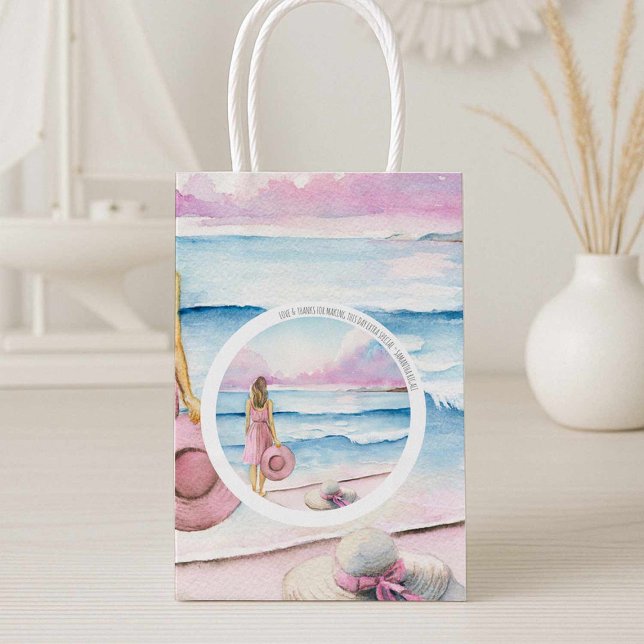 Wasserfarben Beach Art als Geschenktasche Mittlere Geschenktüte (Beach themed gift bags watercolor by the shoreline art by Victoria Grigaliunas Do Tell A Belle)
