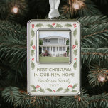 Wasserfarben Holly Neue Zuhause Foto Housewarming  Rahmen-Ornament Silber<br><div class="desc">Feiern Sie die Freude an Ihrem neuen Ort mit einem maßgeschneiderten Foto "Erste Weihnachten in unserer neuen Zuhause" Wasserfarbe heilige rechteckige Metall-Ornament. Aufnahme und Bild auf dieser Vorlage sind einfach zu personalisieren. (IMAGE & TEXT DESIGN TIPS: 1) Um die Position der Formulierung anzupassen, fügen Sie Leerzeichen am Anfang oder Ende....</div>