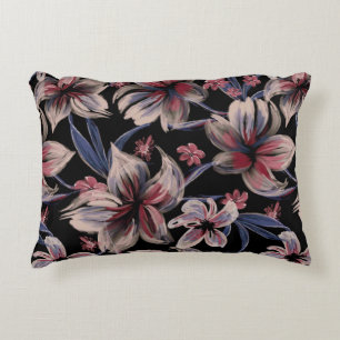 Wasserfarben Krimson Floral auf schwarz Dekokissen