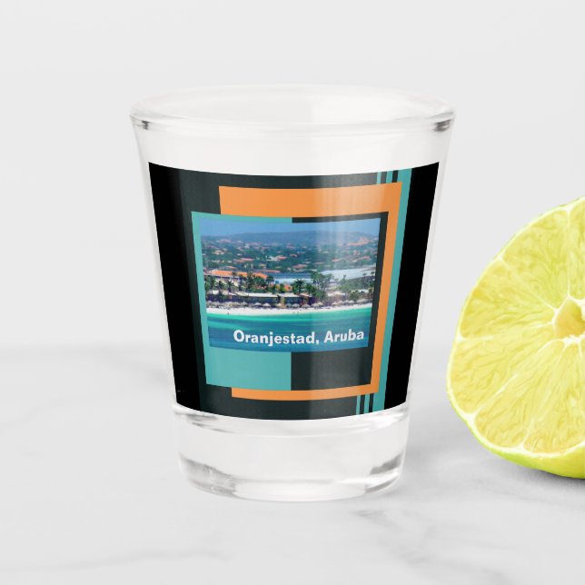 Wasserfarben von Oranjestad, Aruba Schnapsglas (Vorderseite)