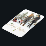 Wasserfarbene Berries Foto Frohe Weihnachten Magnet<br><div class="desc">Ein einfaches Design von botanischen,  heiligen Beeren und Blätter in Aquarellfarbe,  zusammen mit frohen Weihnachten in einem goldenen Typografie-Skript. Passen Sie einfach Ihren Namen,  Ihre Nachricht und Ihr phantastisches Foto an. Schöne Weihnachtswünsche für die Saison 2021.</div>