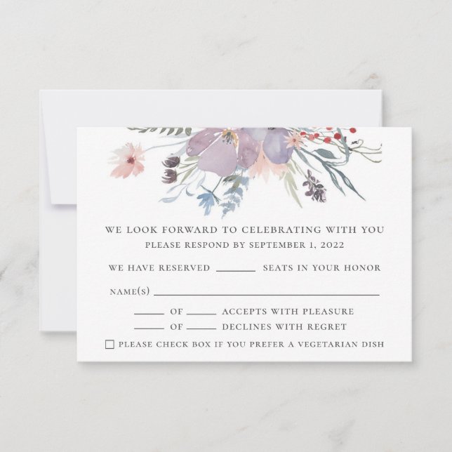Wasserfarbene lila Blütenhochzeit. Elegant rustika RSVP Karte (Vorderseite)