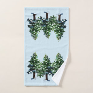 Wasserfarbene Pinienbäume mit Schnee Handtuch