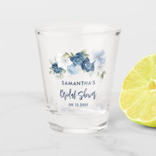 Wasserfarbene staubblaue Hochzeitsshower-Blumen Schnapsglas