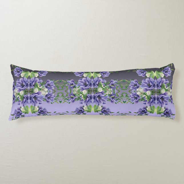Wasserfarbene violette Blumen Kissen (Vorderseite)