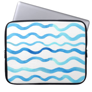 Wasserfarbene Wellen: Blau Türkis Nahtlos. Laptopschutzhülle