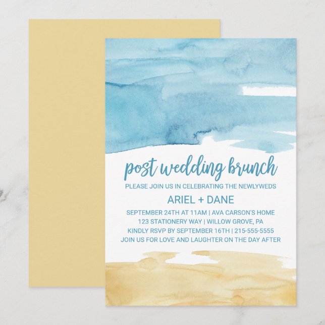 Wasserfarbener Sandstrand und Seeposten Hochzeitsf Einladung (Vorne/Hinten)