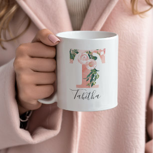 Wasserfarbenes Blumengebinde Anfangsbuchstabe Tass Kaffeetasse