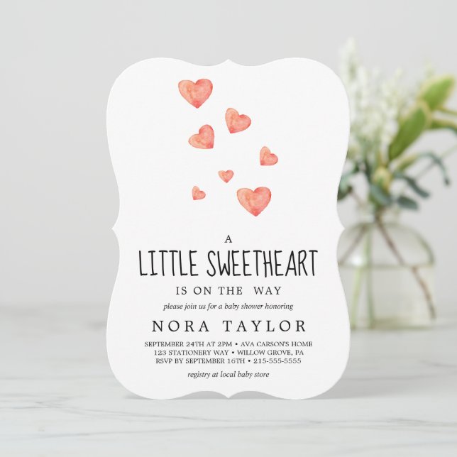 Wasserfarbenherzen | Kleine Sweetheart Baby Dusche Einladung (Stehend Vorderseite)