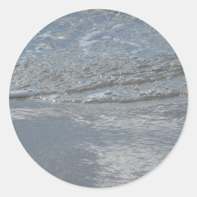 Wasserlappen auf Abstrakter Fotografie am Strand Runder Aufkleber (Vorderseite)