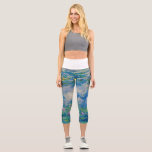 Wasserlilien, 1916-1919 von Claude Monet Capri Leggings<br><div class="desc">Claude Monet - Wasserlilien, 1916-1919. Oscar-Claude Monet (1840-1926) war ein französischer Maler und Gründer impressionistischen Gemäldes, der als wichtiger Vorläufer des Modernismus angesehen wird, insbesondere in seinen Versuchen, die Natur so zu malen, wie er sie wahrnahm.</div>