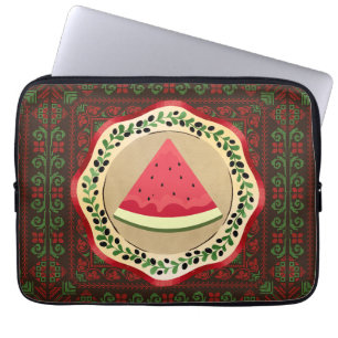 Wassermelone auf Olivenplatte mit palästinensische Laptopschutzhülle