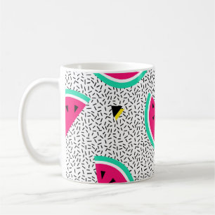 Wassermelonen-Dreiecke: Retro-Sommertextur. Kaffeetasse