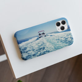 Wasserski hinter dem Speed-Boot Case-Mate iPhone 14 Pro Hülle