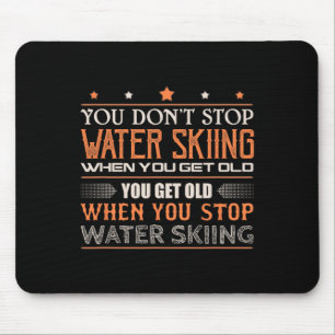 Wasserskifahrer Man hört nicht auf Wasserski zu fa Mousepad