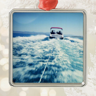 Wasserskilaufen hinter dem Speedboot-Foto Ornament Aus Metall